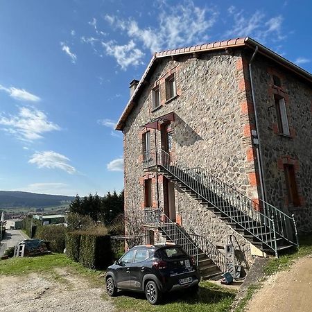 Appartement Vue Sur Le Village Saint-Genest-Malifaux Exterior foto